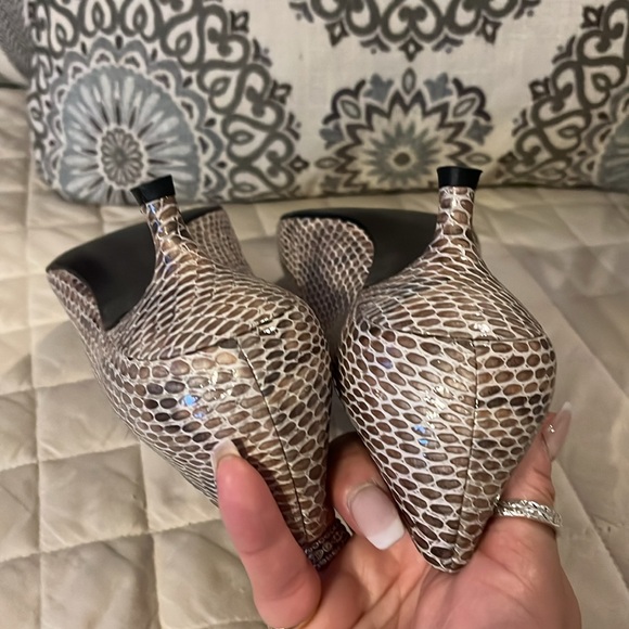 Stuart Weitzman sz 9 - Picture 11 of 17